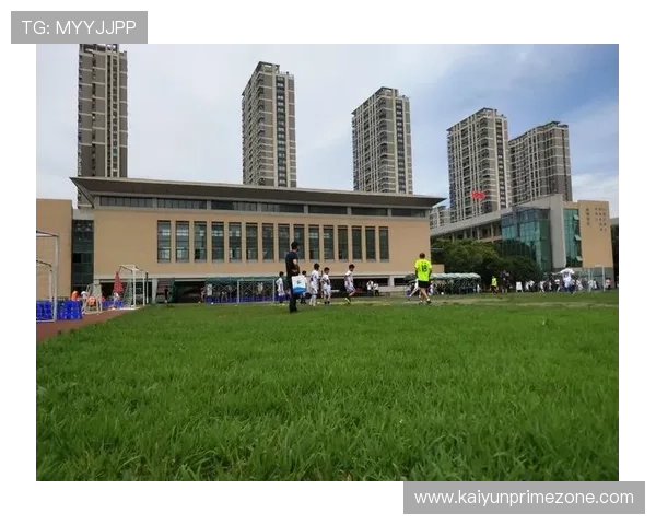北京城市足球联赛点燃胡同绿茵梦想见证市民球队热血逐冠之夜征程